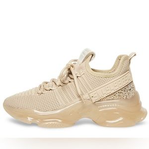 SZ 8/8.5 Steve Madden Maxima Sneaker